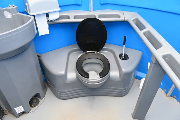 Best Local porta potty services  in East Farmingdale, NY